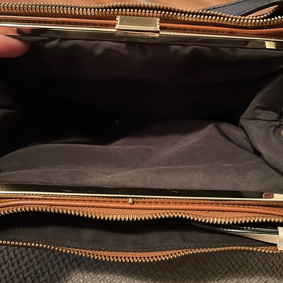 Perfect leather Summer crossbody - Picture 3 of 3